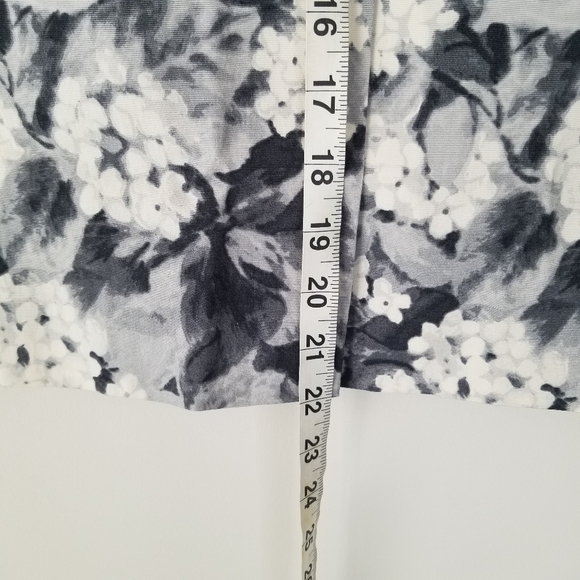 Talbots Floral Pencil Skirt Size 8 Gray White Careerwear - Picture 8 of 11